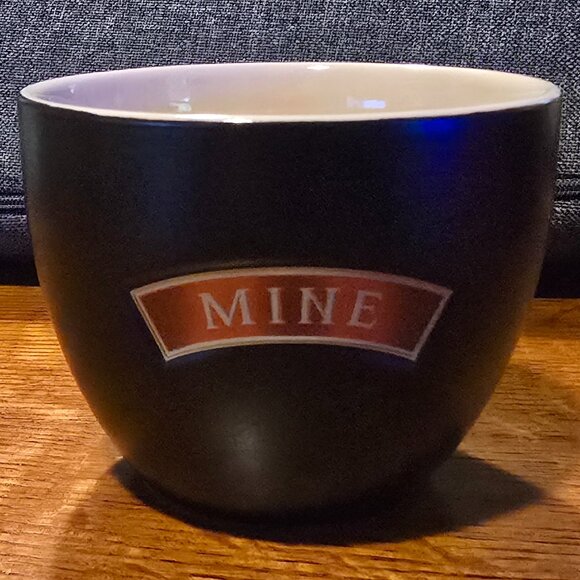 Baileys Irish Cream “Mine” & “Yours” Mugs – Set of 2 – Vintage Ceramic Barware - Picture 3 of 6